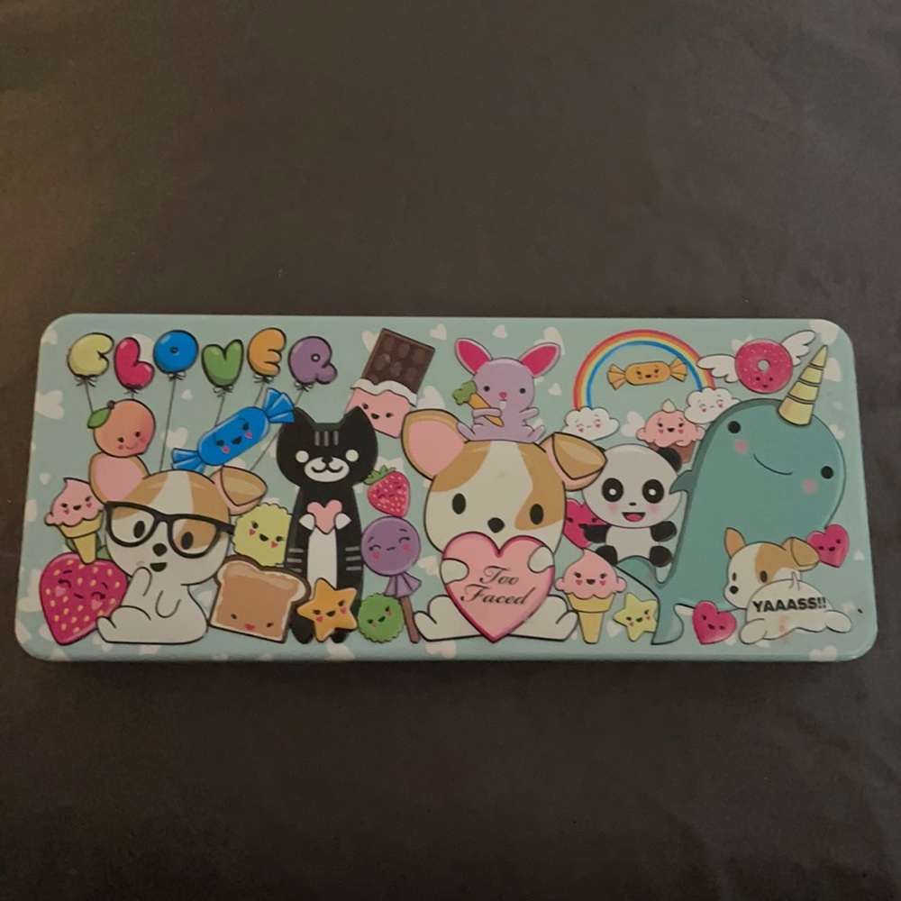 Too Faced Clover Palette LE